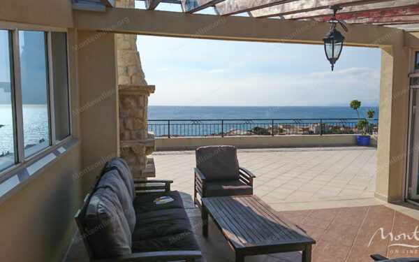 prostornaya 3 etazhnaya villa s sadom bassejnom i vidom na more v utehe bar 31