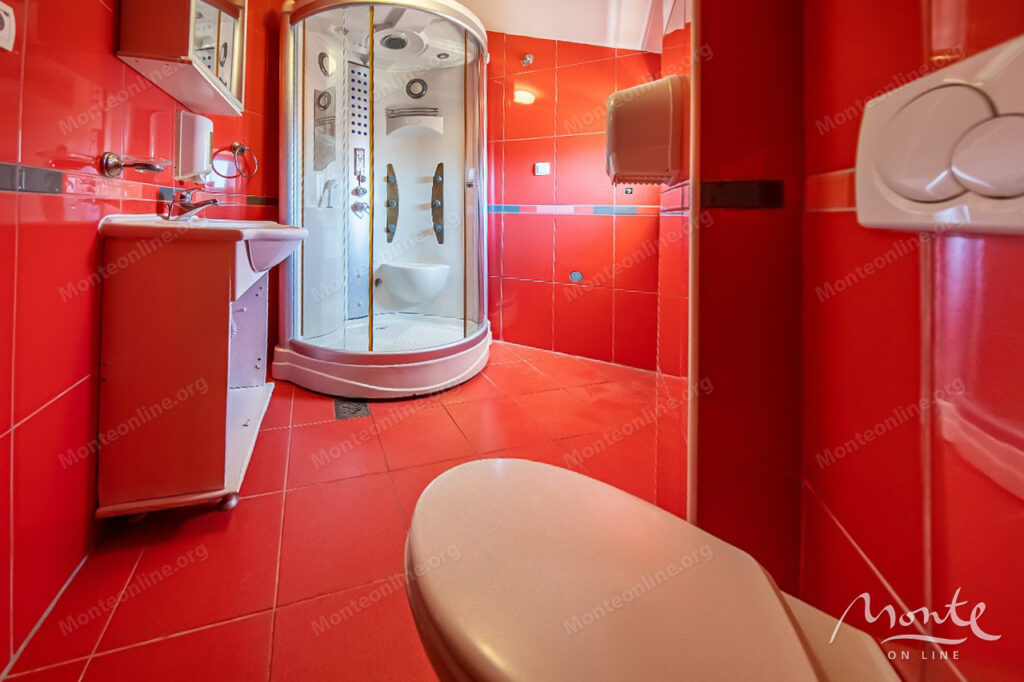 prostornaya kvartira s 2 spalnyami i vidom na more v biele herczeg novi 06