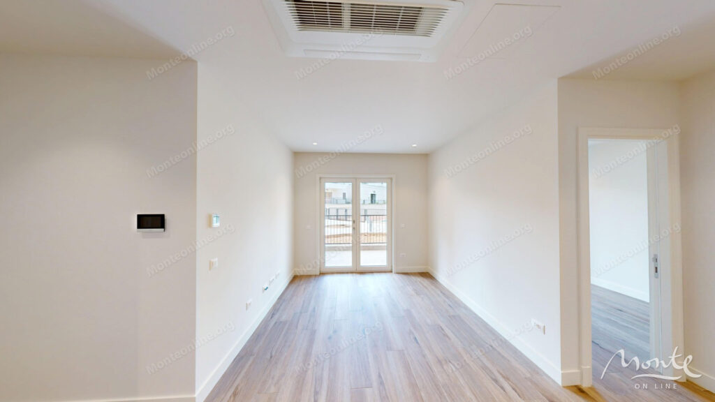 prostornaya studiya v prestizhnom komplekse lushticza bej centrale 04