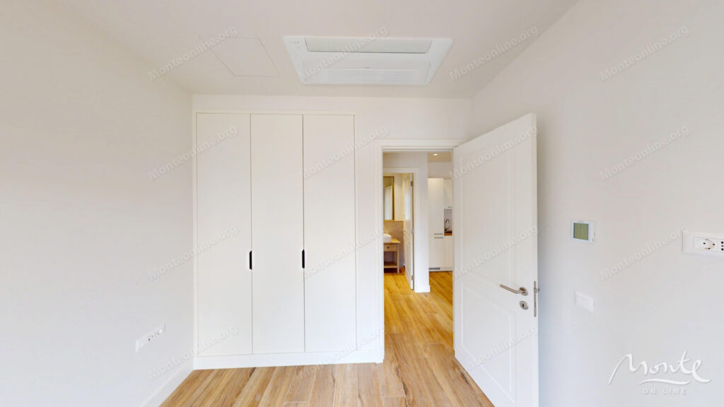 prostornaya studiya v prestizhnom komplekse lushticza bej centrale 05