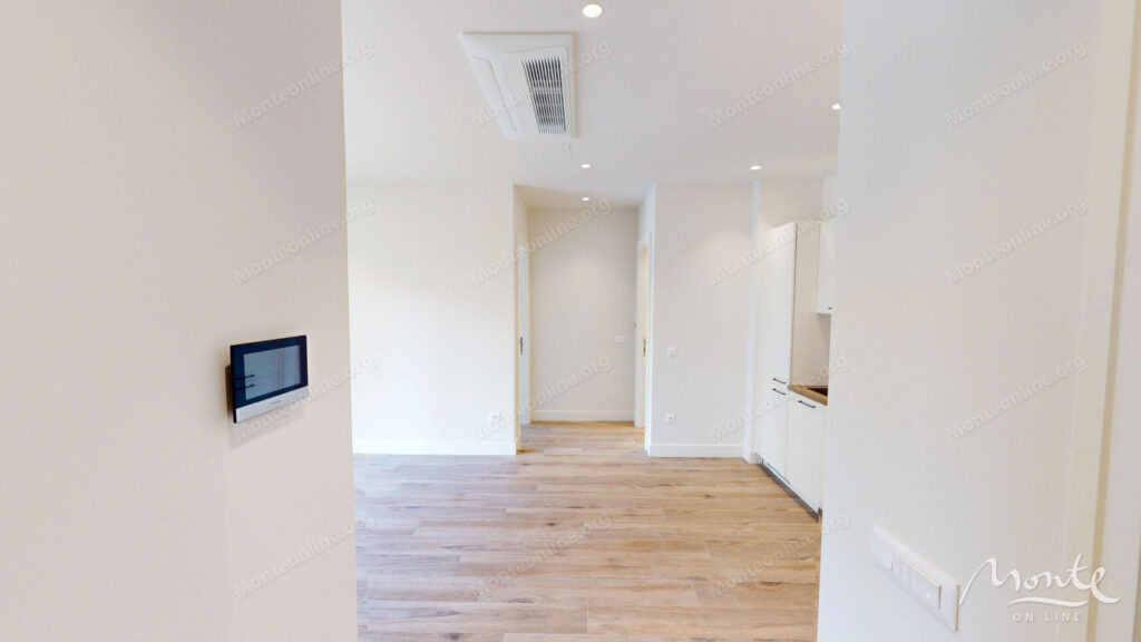 prostornaya studiya v prestizhnom komplekse lushticza bej centrale 10