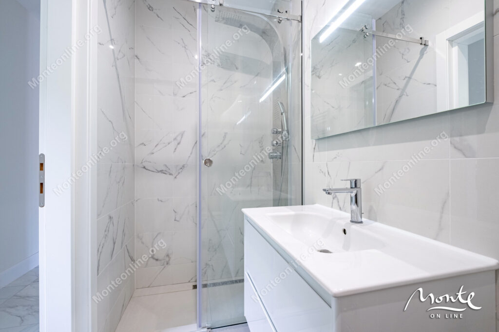 prostornye apartamenty s 3 spalnyami v komplekse s bassejnom dzhenovichi 33