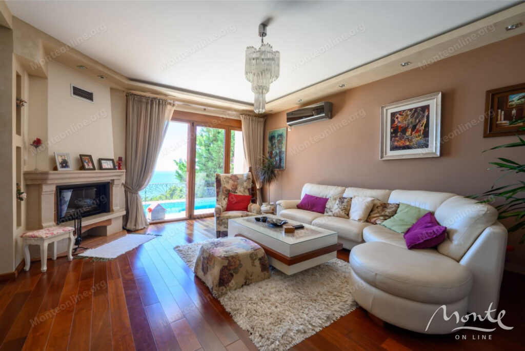 prostornyj dom s vidom na more i apartamentami dlya arendy v shushane bar 08