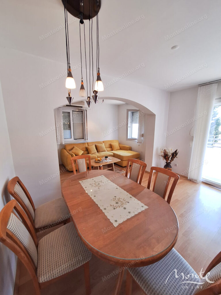 prostornyj dom s vidom na more vsego v 250 metrah ot plyazha v shushani bar 06