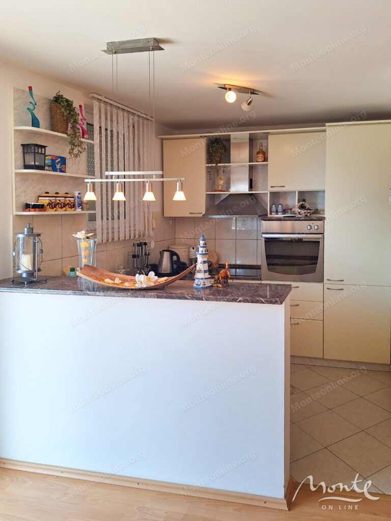 prostornyj dom s vidom na more vsego v 250 metrah ot plyazha v shushani bar 09