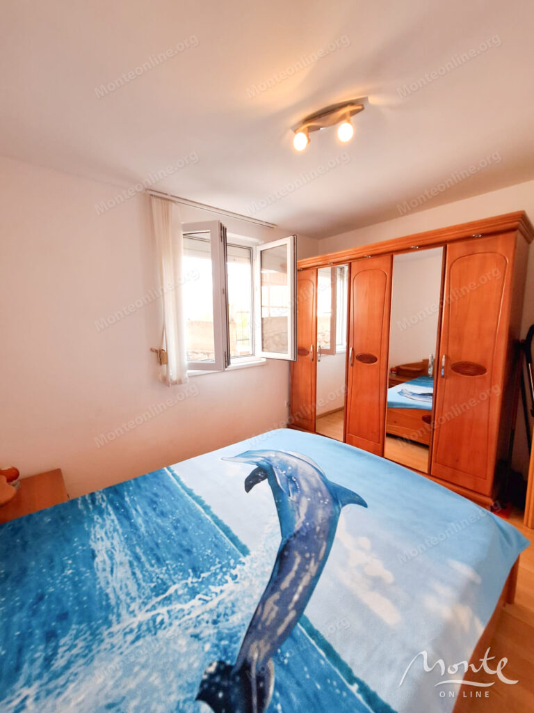 prostornyj dom s vidom na more vsego v 250 metrah ot plyazha v shushani bar 12