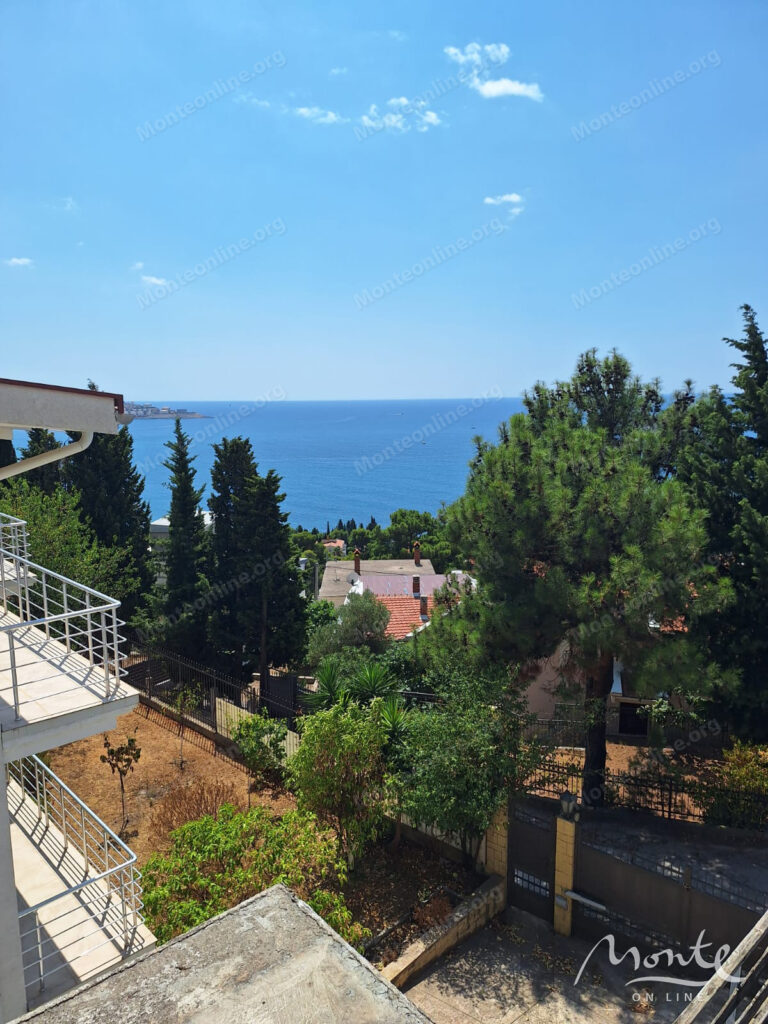 prostornyj dom s vidom na more vsego v 250 metrah ot plyazha v shushani bar 19