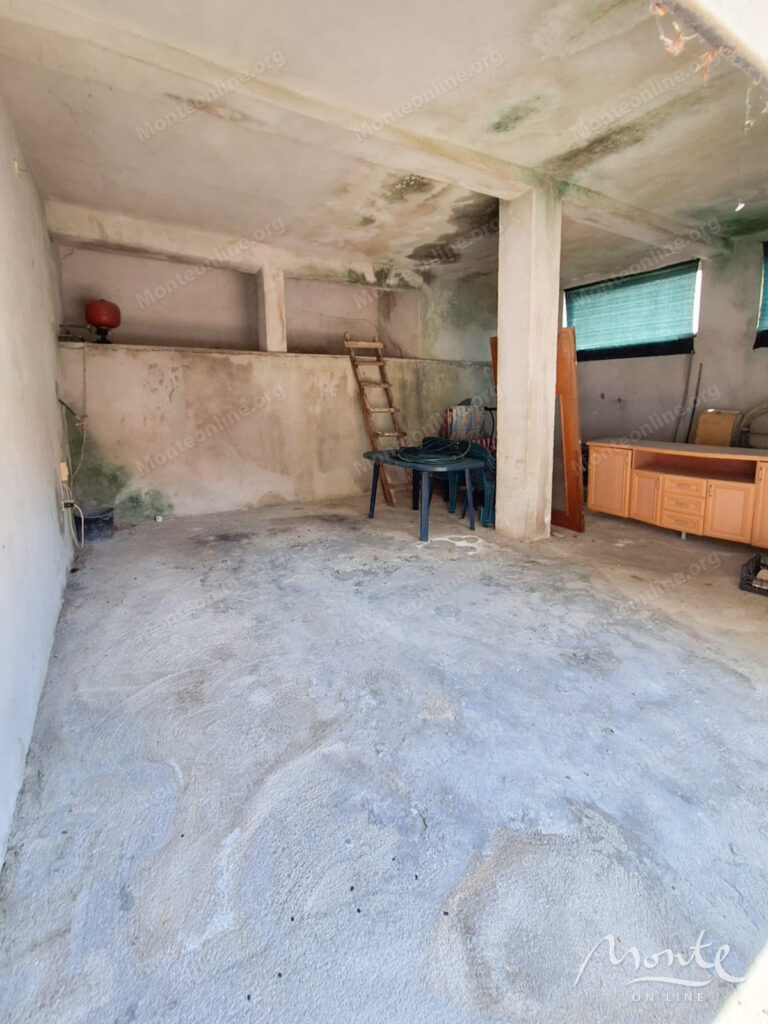 prostornyj dom s vidom na more vsego v 250 metrah ot plyazha v shushani bar 23