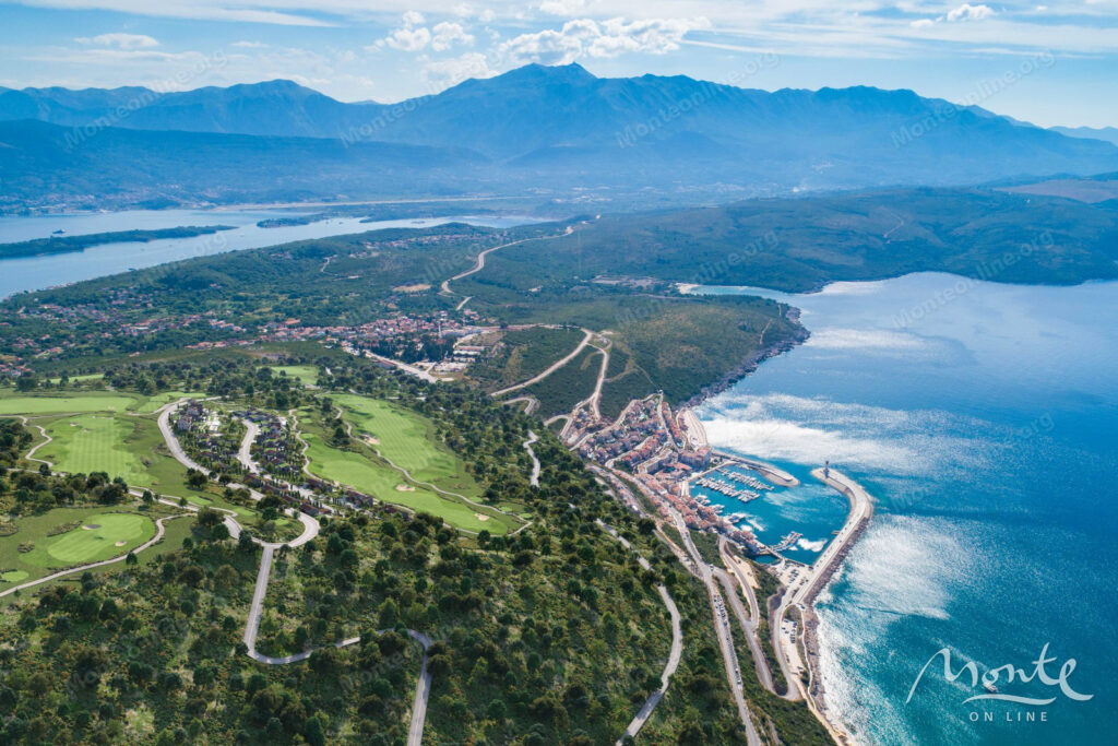 roskoshnye golf taunhausy v lushticza bej the peaks s vidom na adriatiku 17