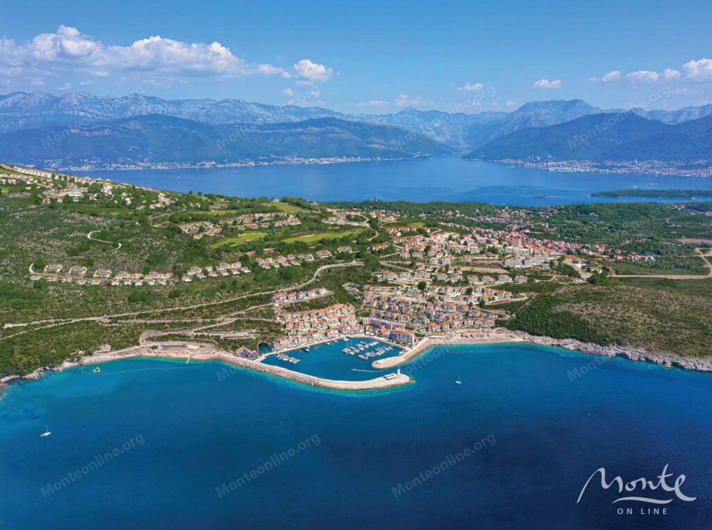 roskoshnye golf taunhausy v lushticza bej the peaks s vidom na adriatiku 19