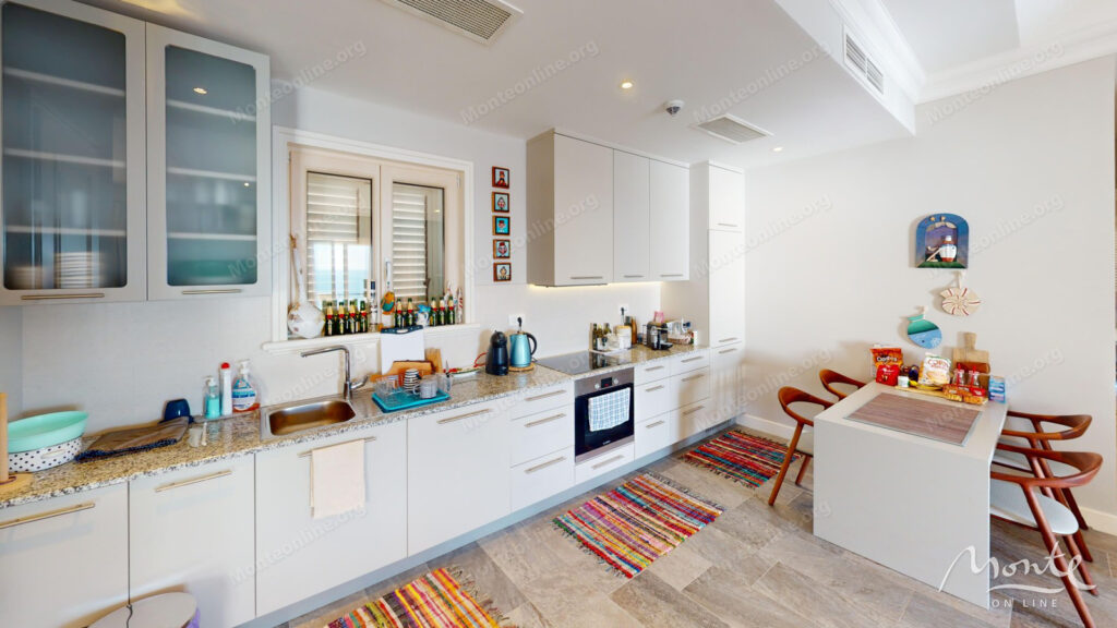 sovremennaya 2 spalnaya kvartira s terrasami v marina village lustica bay 13