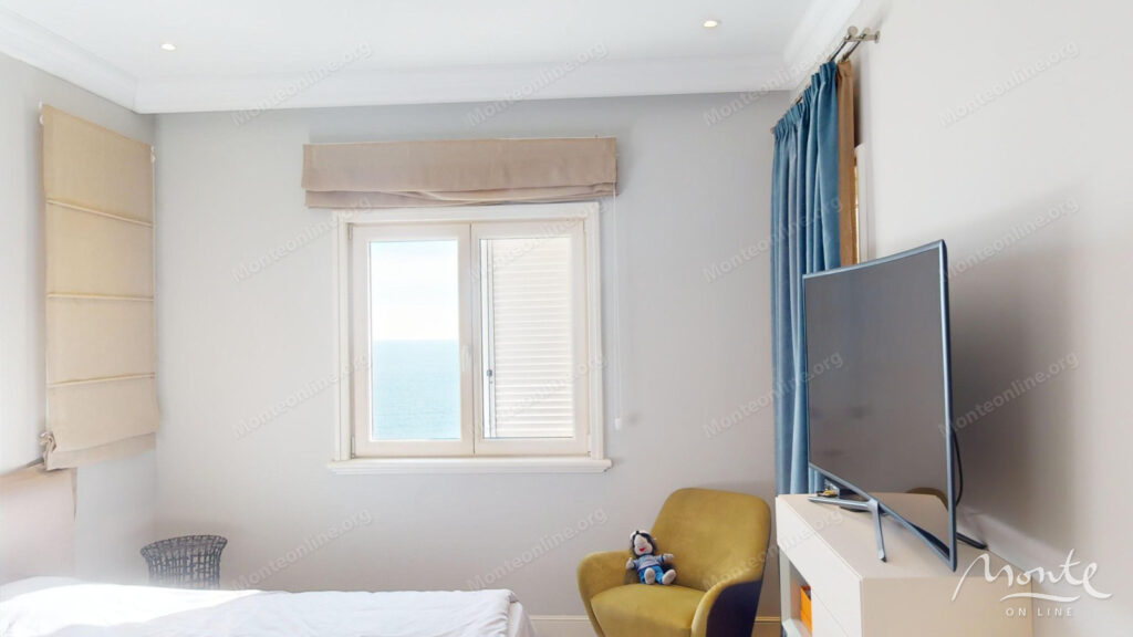 sovremennaya 2 spalnaya kvartira s terrasami v marina village lustica bay 20