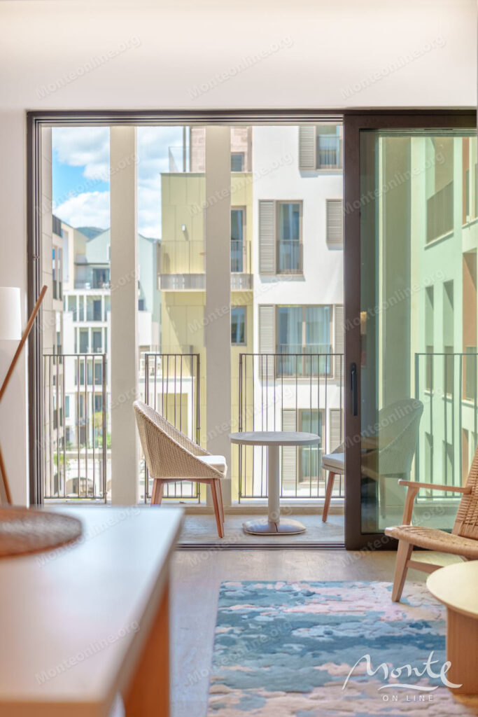 sovremennaya kvartira s 1 spalnej v komplekse boka place porto montenegro 16