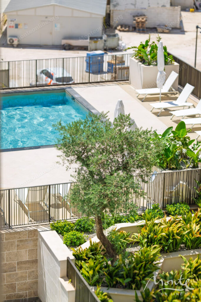 sovremennaya kvartira s 1 spalnej v komplekse boka place porto montenegro 26