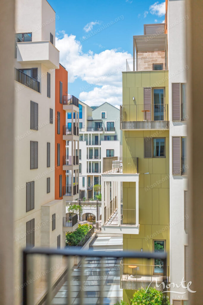 sovremennaya kvartira s 1 spalnej v komplekse boka place porto montenegro 27