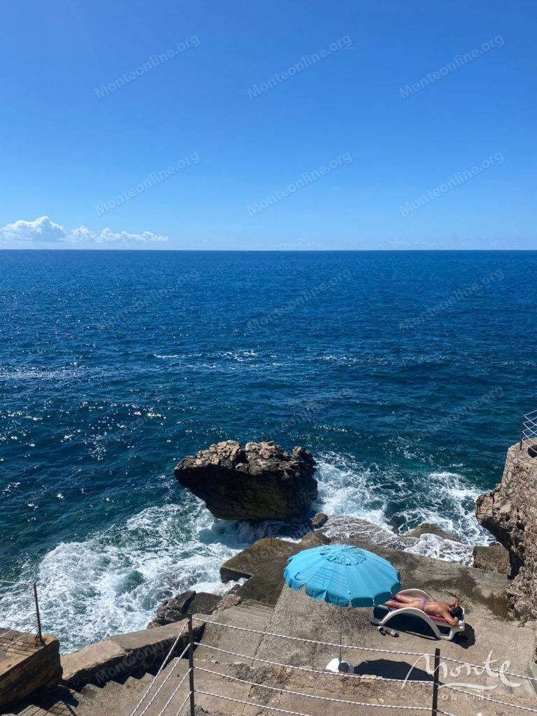 sovremennaya kvartira s 2 spalnyami na pervoj linii v dobra voda bar 02