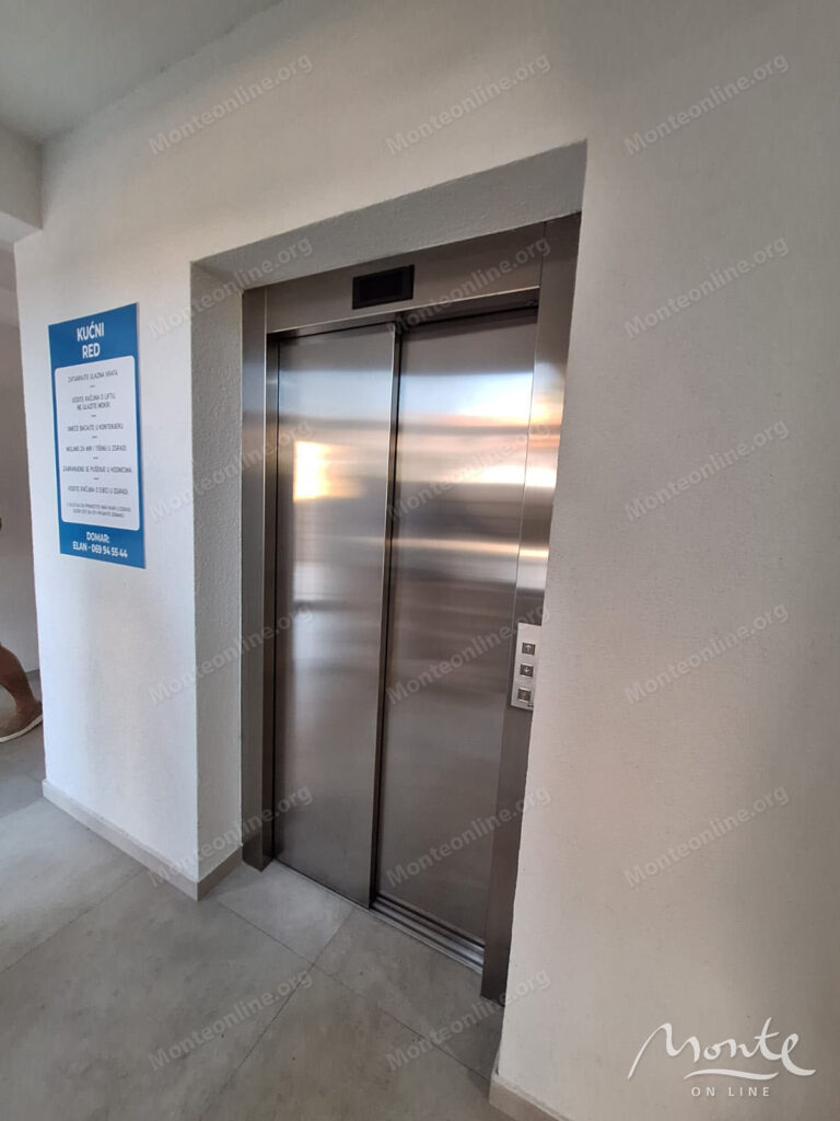 sovremennaya kvartira s 2 spalnyami na pervoj linii v dobra voda bar 19