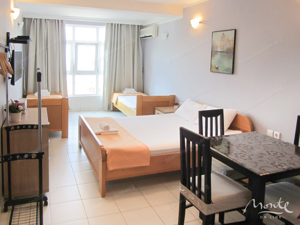 studiya v rafailovichah s vidom na more 150 metrov do plyazha 04