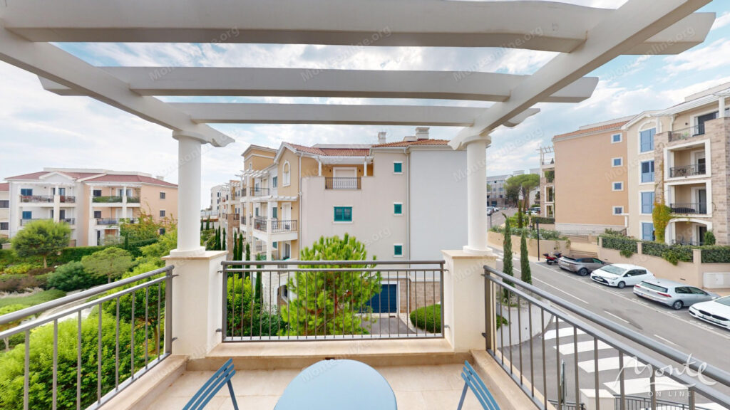 svetlaya 1 spalnaya kvartira v prestizhnom komplekse lushticza bej centrale 01