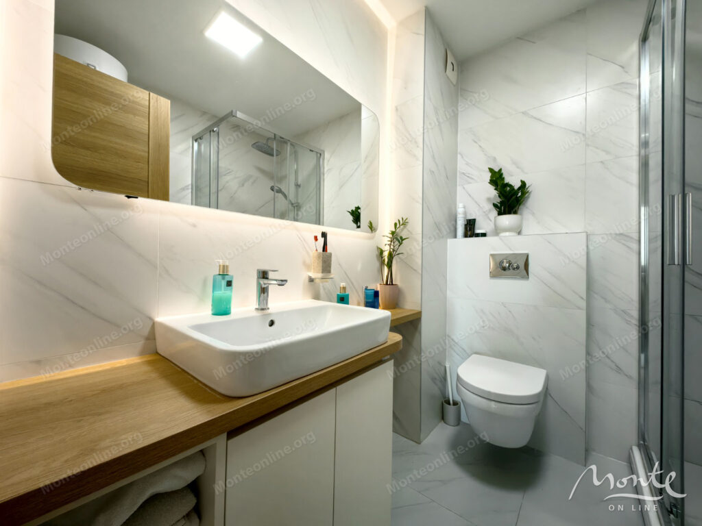 svetlaya kvartira s 2 spalnyami v novom zhilom komplekse podgoricza 15