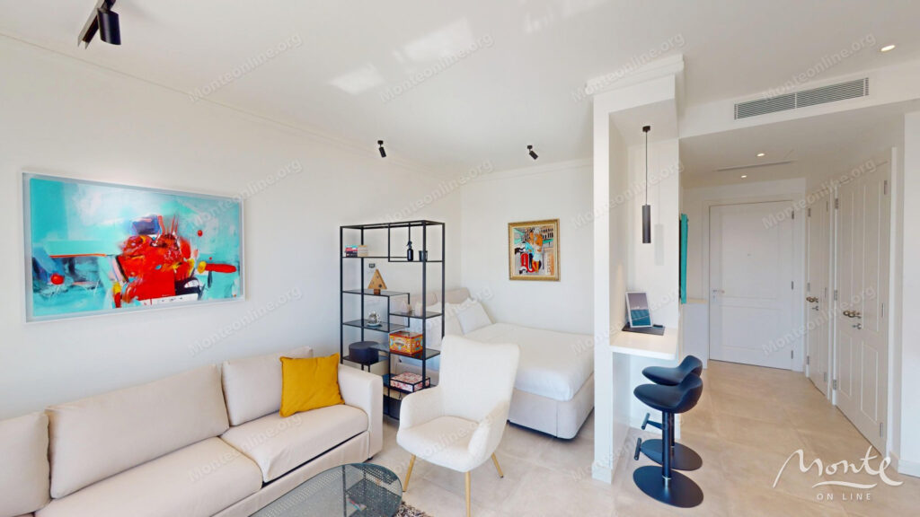 svetlaya studiya s panoramnym vidom na more v marina village lustica bay 03