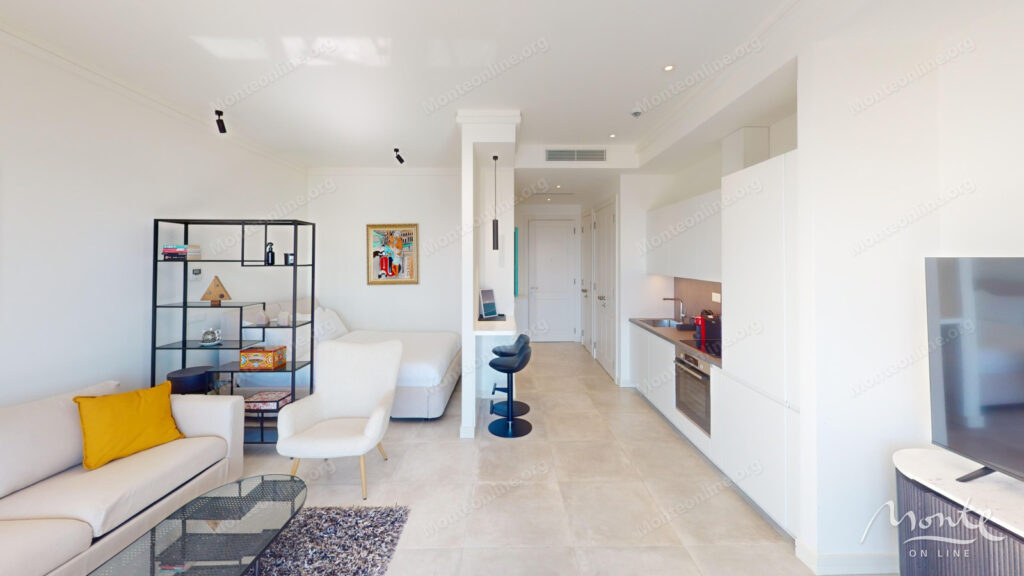 svetlaya studiya s panoramnym vidom na more v marina village lustica bay 04