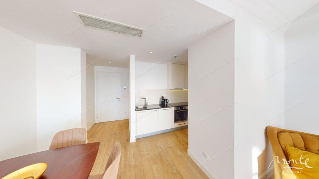 svetlaya studiya s panoramnym vidom na more v marina village lustica bay 08