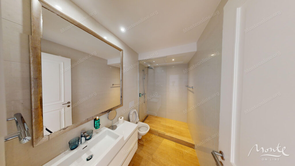 svetlaya studiya s panoramnym vidom na more v marina village lustica bay 11