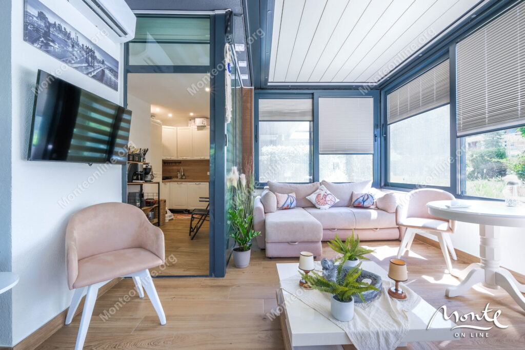 uyutnaya kvartira s 1 spalnej u morya v tivate donya lastva 09