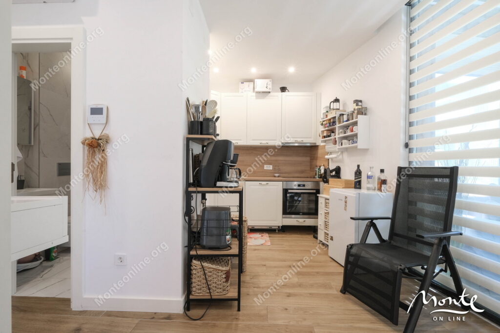 uyutnaya kvartira s 1 spalnej u morya v tivate donya lastva 14