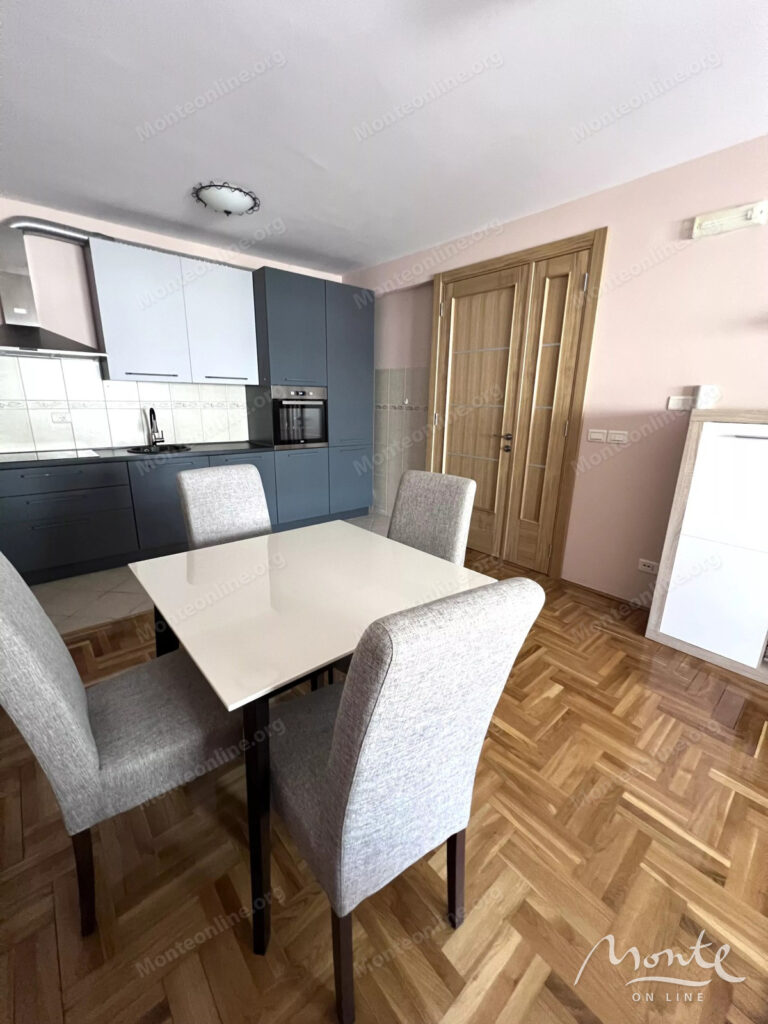 uyutnaya kvartira s odnoj spalnej v czentre bara 03