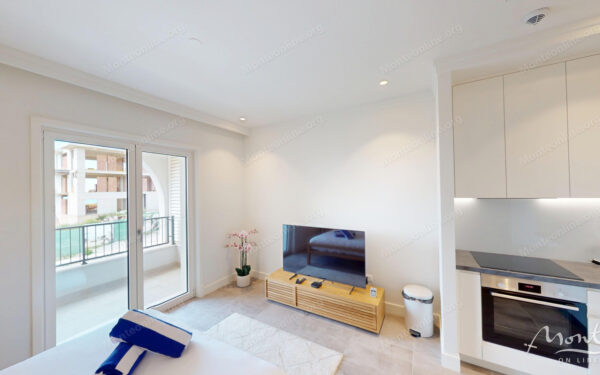 uyutnaya studiya v prestizhnom komplekse lushticza bej centrale 04