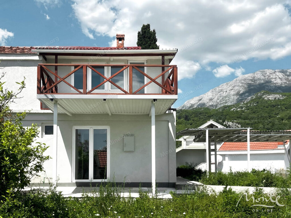 Ugodna kuća nakon renoviranja s panoramskim pogledom na more u naselju Podi Herczeg Novi 25