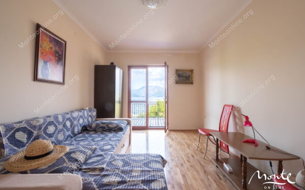 uyutnyj dom s terrasami i vidom na more v 100 m ot plyazha krashichi 18