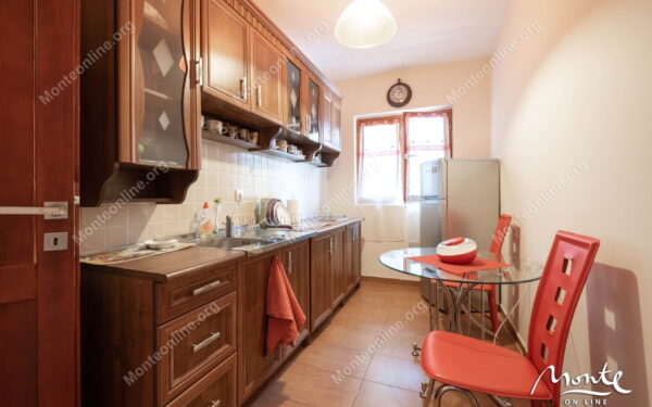 uyutnyj dom s terrasami i vidom na more v 100 m ot plyazha krashichi 21