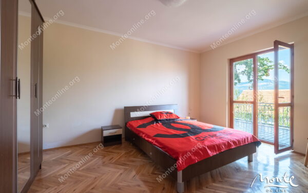 uyutnyj dom s terrasami i vidom na more v 100 m ot plyazha krashichi 24