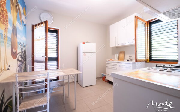 uyutnyj dom s terrasami i vidom na more v 100 m ot plyazha krashichi 26