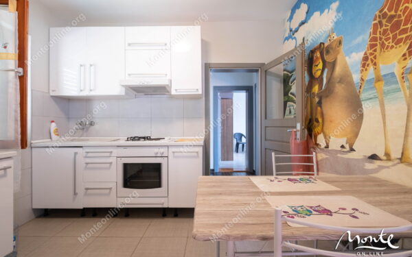 uyutnyj dom s terrasami i vidom na more v 100 m ot plyazha krashichi 28