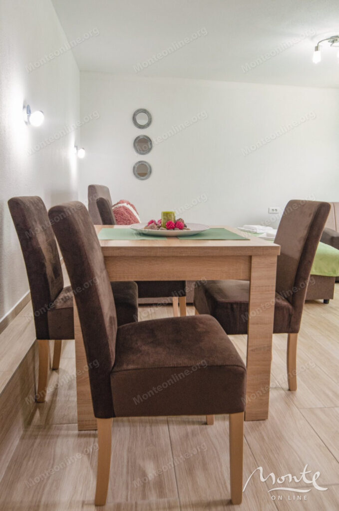 uyutnyj dom v zelyonoj zone ryadom s czentrom zhablyaka 17