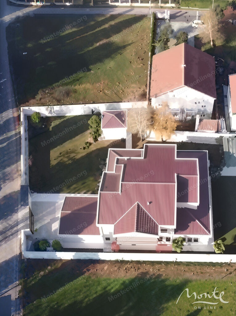 zemelnyj uchastok pod stroitelstvo dvuh domov v toloshi podgoricza 04