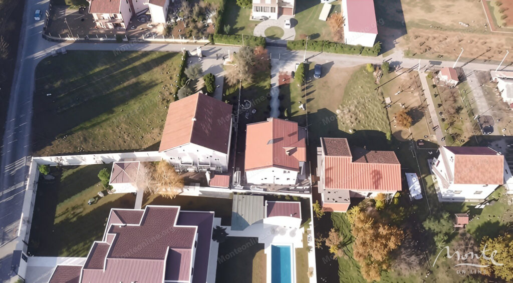 zemelnyj uchastok pod stroitelstvo dvuh domov v toloshi podgoricza 05