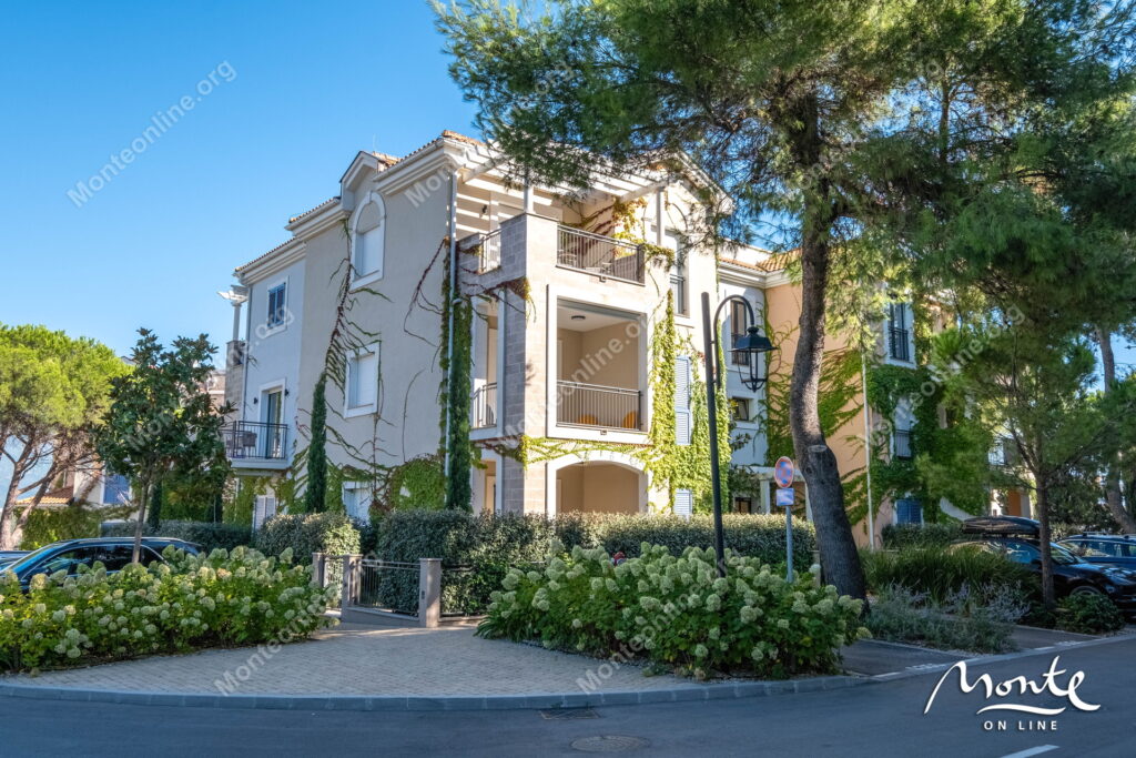 elegantnaya kvartira s 1 spalnej v samom serdcze lustica bay centrale 26