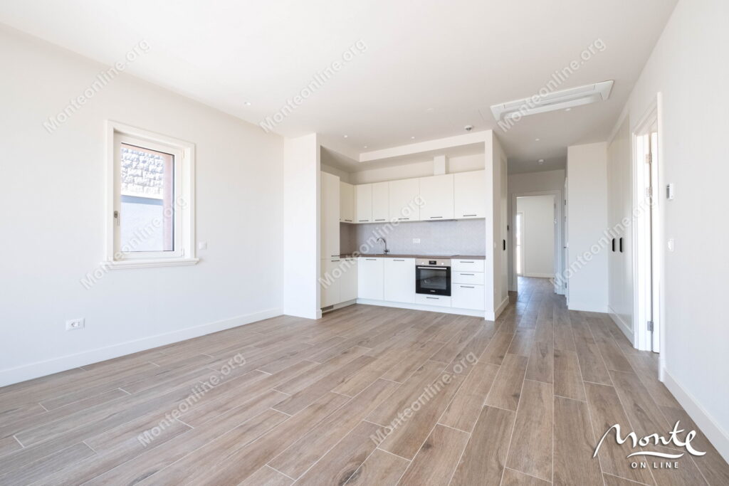 elegantnaya kvartira s 2 spalnyami i vidom na more v lustica bay centrale 06