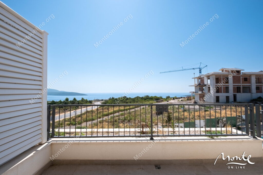 elegantnaya kvartira s 2 spalnyami i vidom na more v lustica bay centrale 18