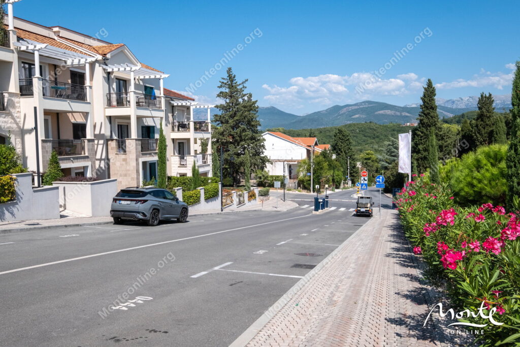 elegantnaya kvartira s 2 spalnyami i vidom na more v lustica bay centrale 32