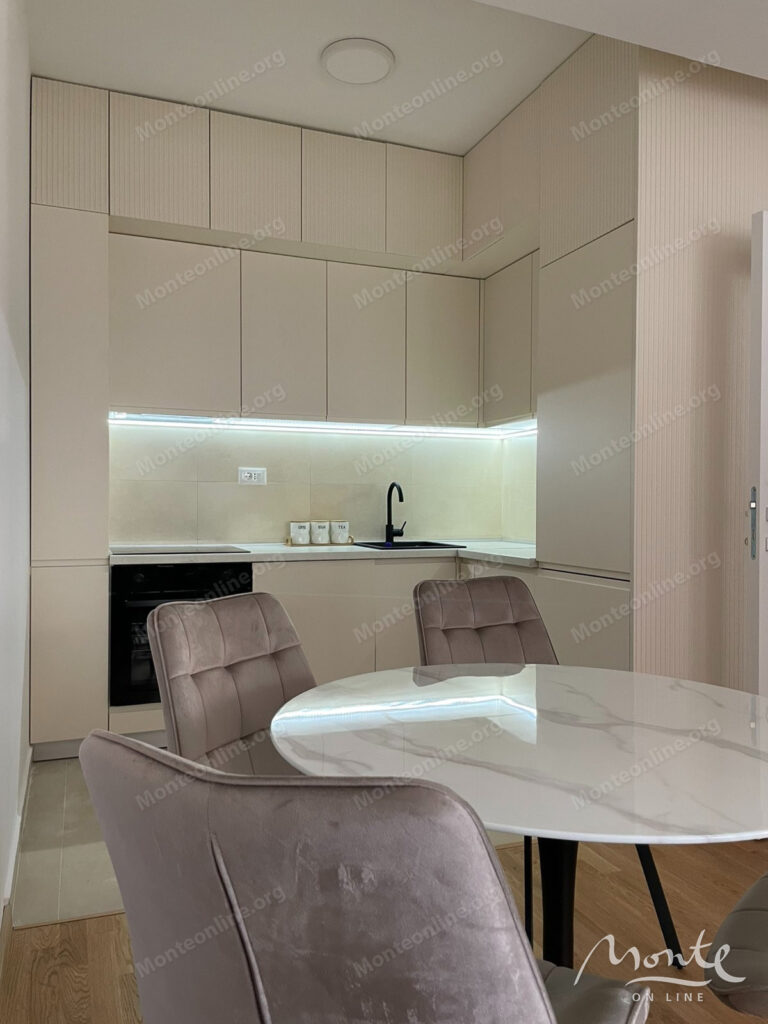 kvartira s 1 spalnej v sovremennom komplekse v podgoricze rajon zabelo 06