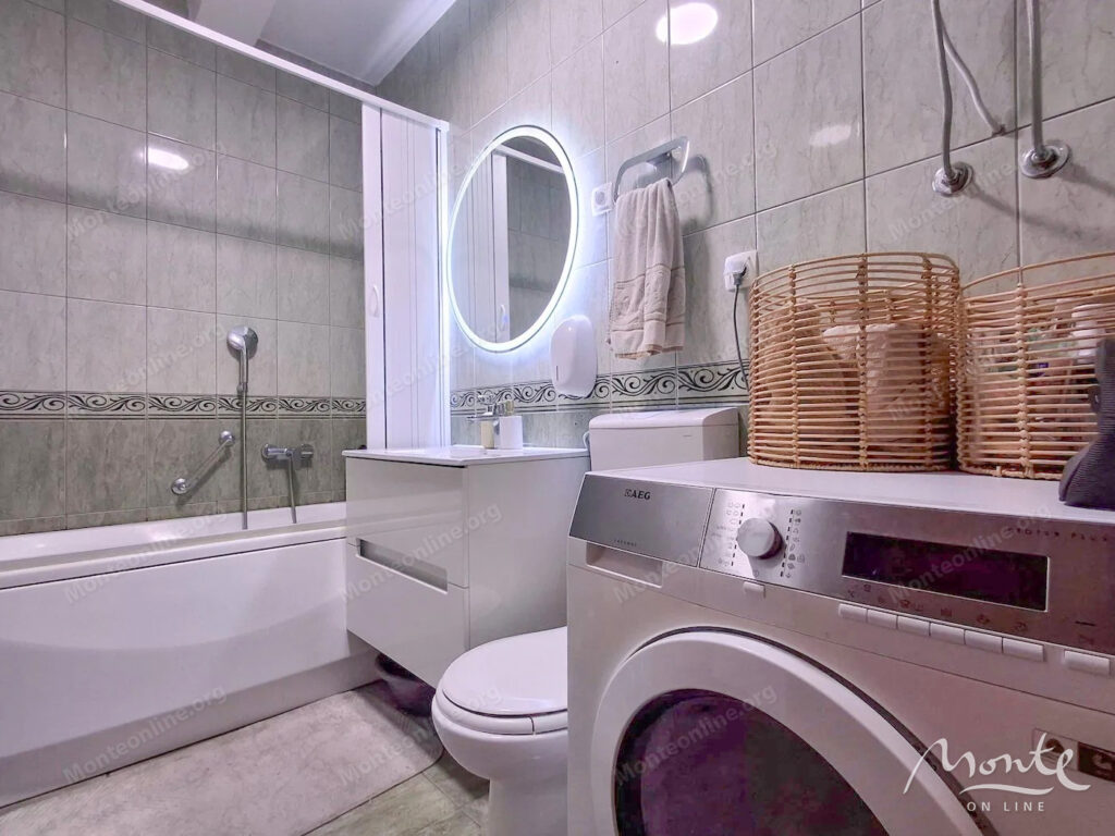 kvartira s 2 spalnyami prostornoj planirovkoj i terrasami v podgoricze 14