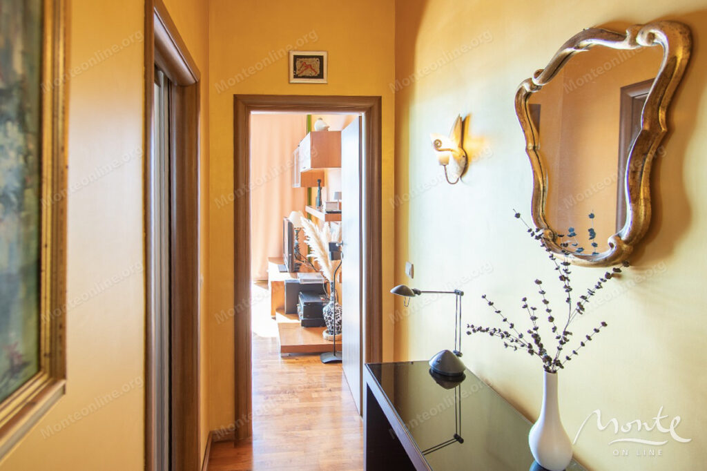 kvartira s 2 spalnyami v 20 metrah ot morya s panoramnym vidom dzhenovichi 12