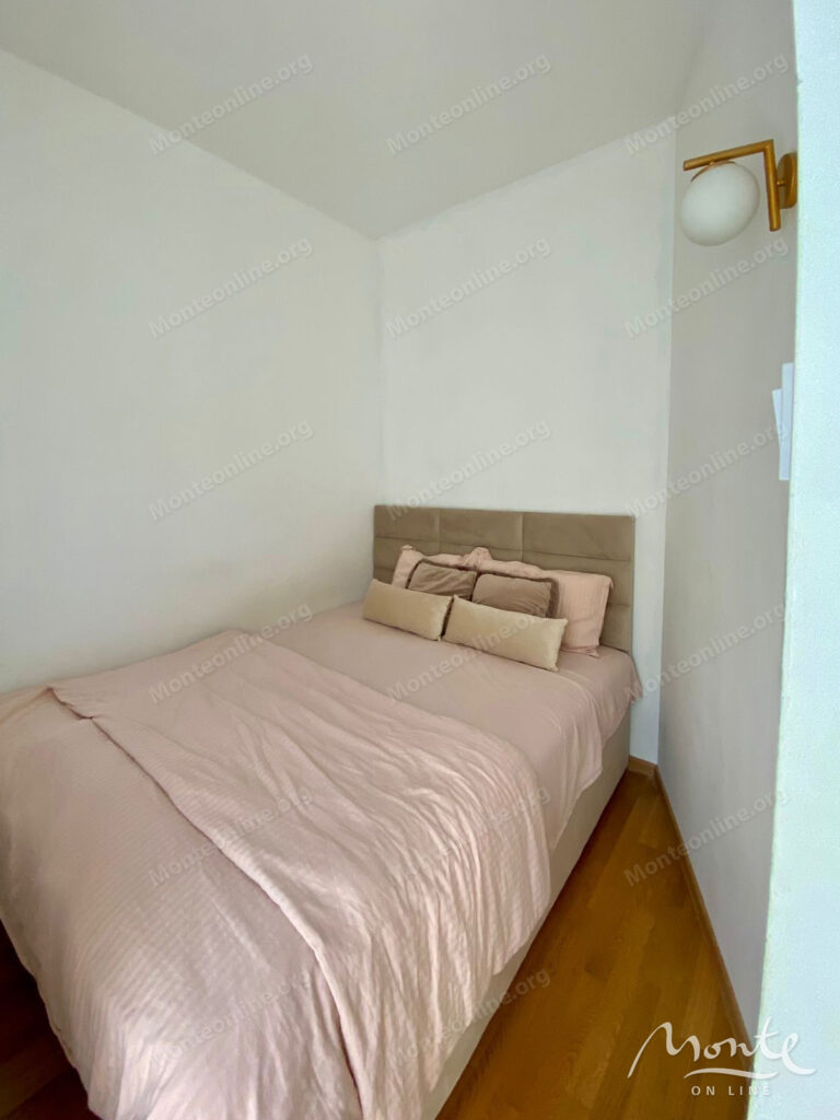 meblirovannaya kvartira s 1 spalnej v sovremennom zhilom dome v podgoricze 08