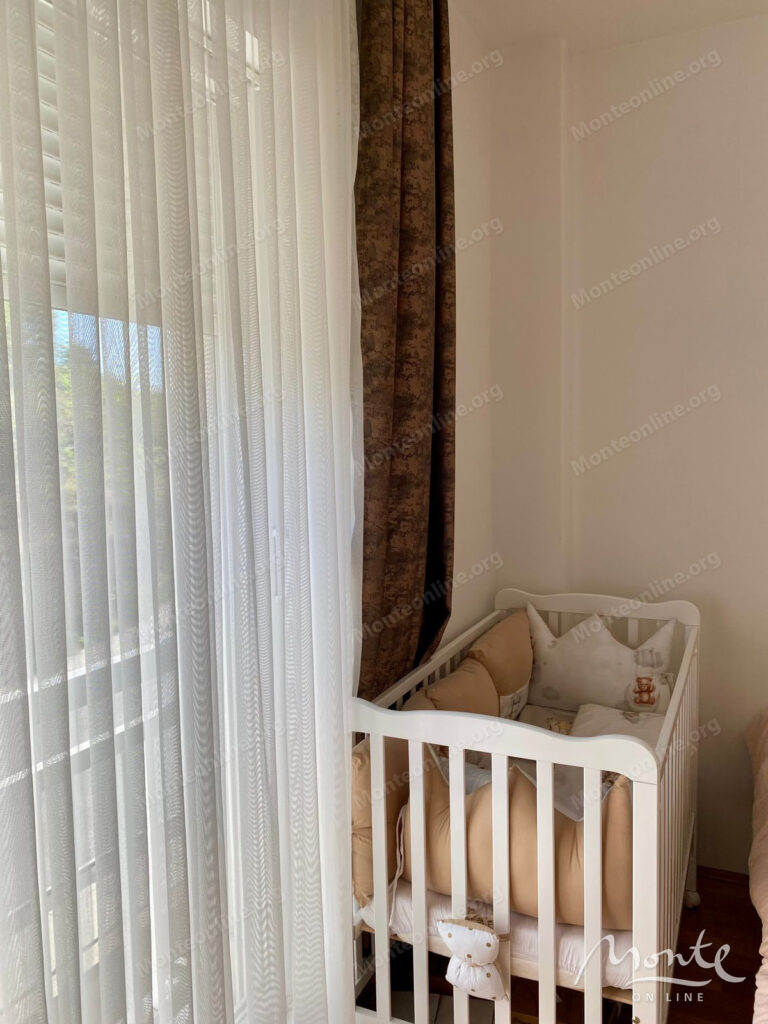 meblirovannaya kvartira s 1 spalnej v sovremennom zhilom dome v podgoricze 10